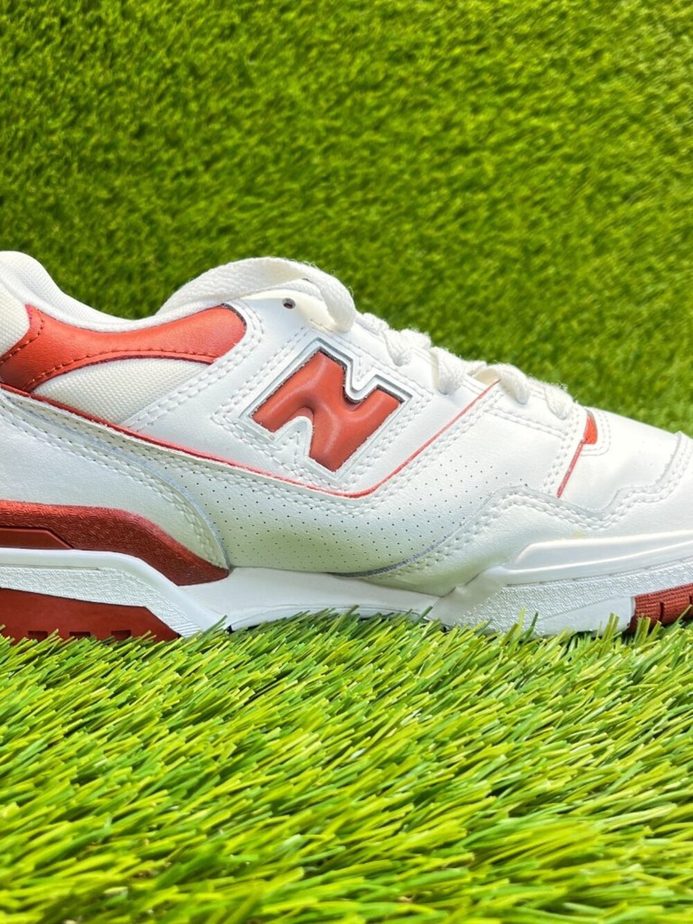 New Balance 550 Womens Size 8 Brick White Red Walking Lifestyle Shoes Sneakers View 5